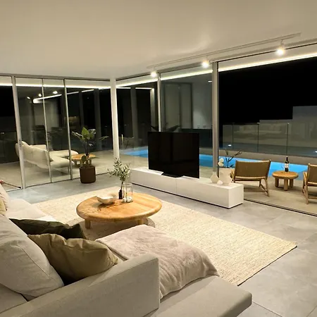 Jan With Heated Pool