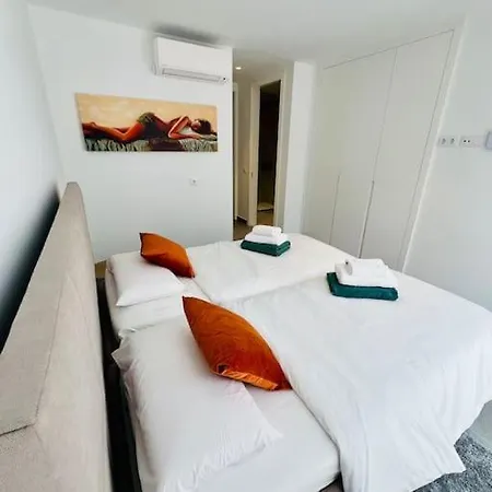 Jan With Heated Pool Villa *