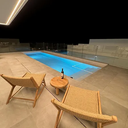 Jan With Heated Pool Villa