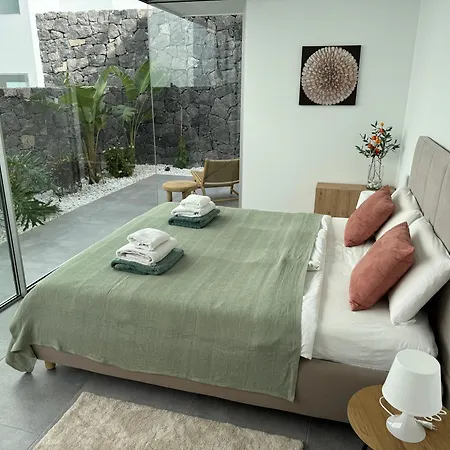 Jan With Heated Pool *