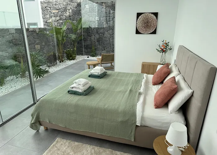 Jan With Heated Pool *